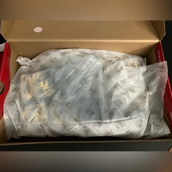 RARE Shoes Vans x House of Terror The Shining Sk8-Hi Horror Movie Sneakers NEW - Picture 8 of 16